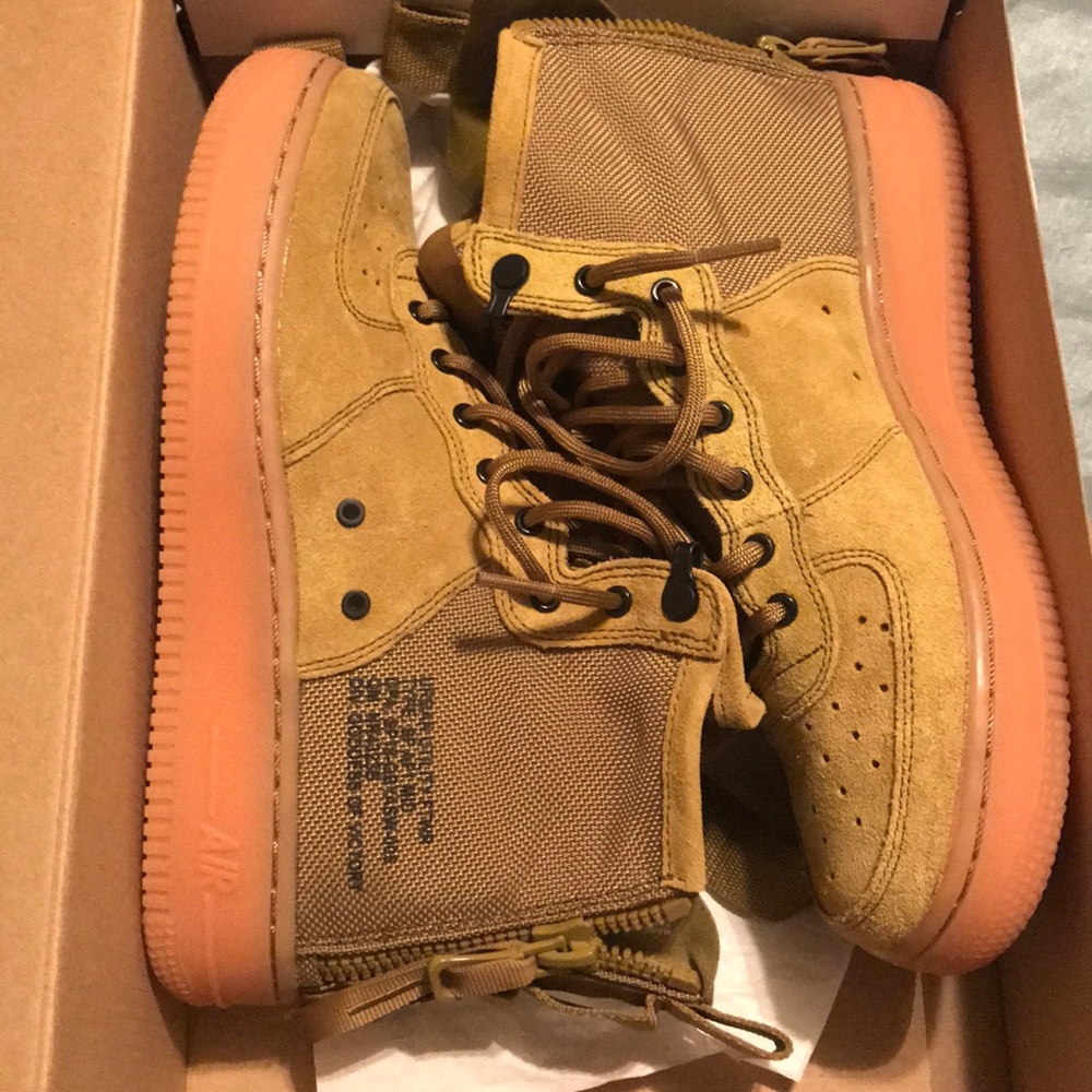 **Brand New **Olive Nike AirForce 1s ‼️‼️🔥🔥